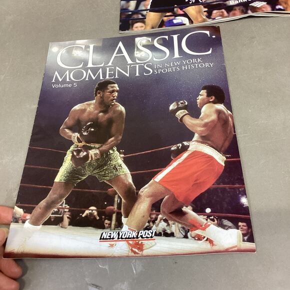 Lot Of 6 Sports Catalogs/Magazines - Bulls, Cubs, Boxing, Hockey, Football - Picture 10 of 15